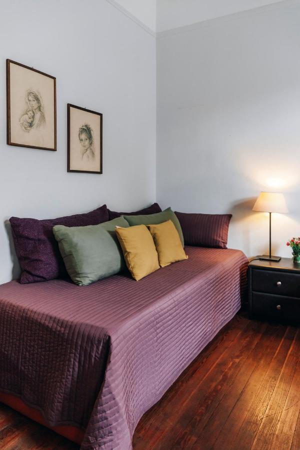 Monastiraki-Psiri, Old Town, 3-Bdr Apt, Sleep 6-10P, Spacious Court Yard Ateny Zewnętrze zdjęcie