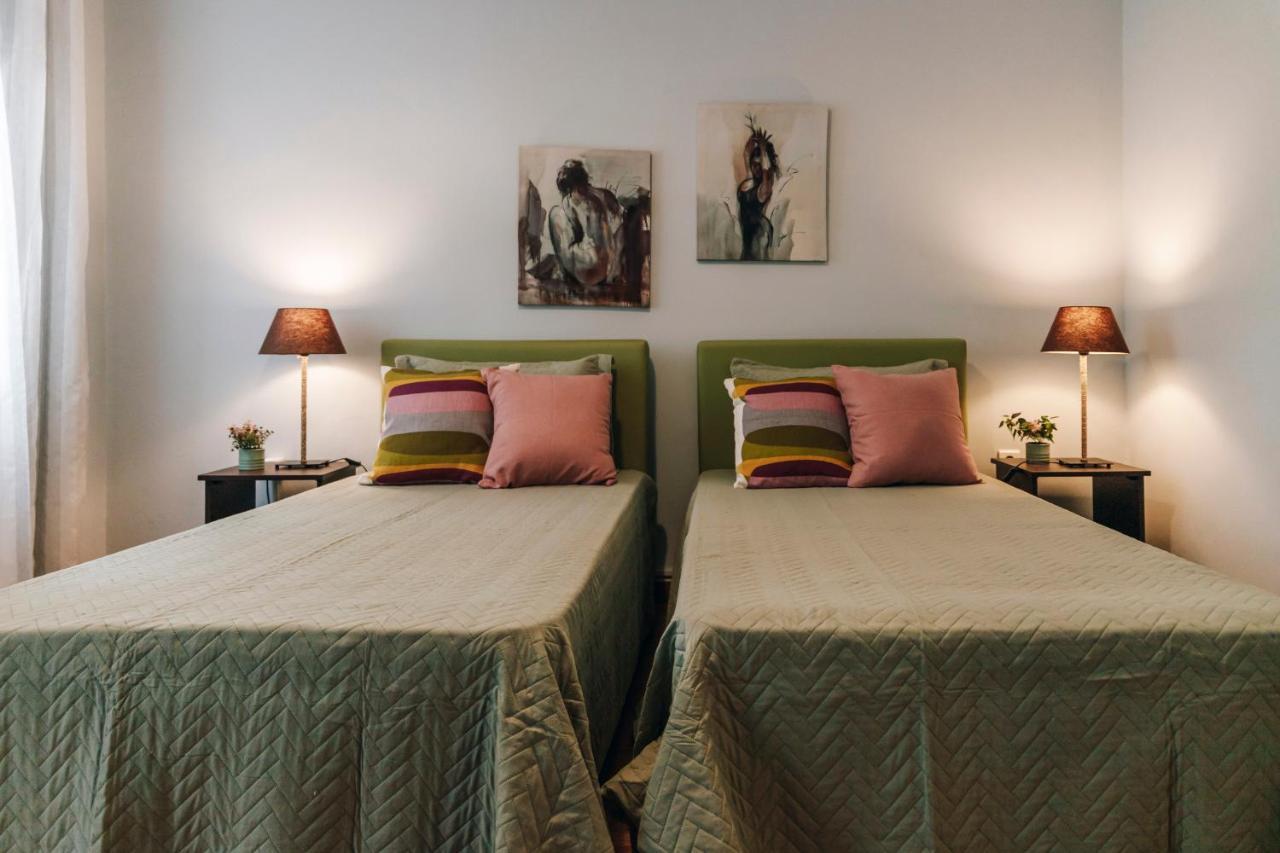 Monastiraki-Psiri, Old Town, 3-Bdr Apt, Sleep 6-10P, Spacious Court Yard Ateny Zewnętrze zdjęcie