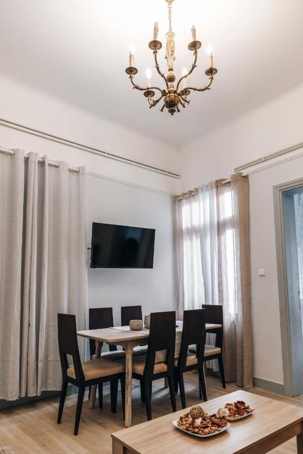 Monastiraki-Psiri, Old Town, 3-Bdr Apt, Sleep 6-10P, Spacious Court Yard Ateny Zewnętrze zdjęcie