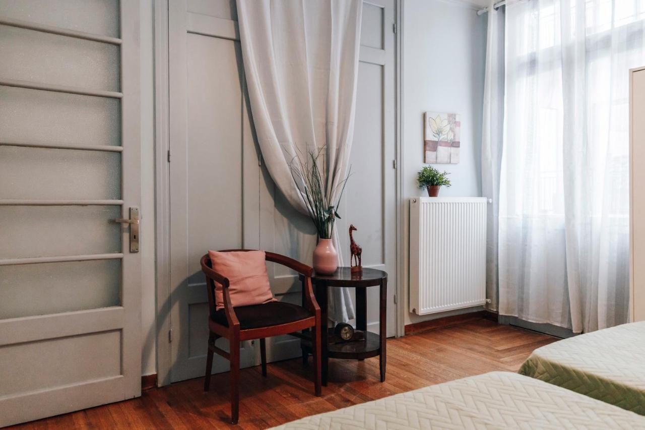 Monastiraki-Psiri, Old Town, 3-Bdr Apt, Sleep 6-10P, Spacious Court Yard Ateny Zewnętrze zdjęcie