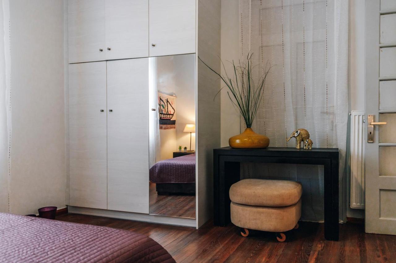 Monastiraki-Psiri, Old Town, 3-Bdr Apt, Sleep 6-10P, Spacious Court Yard Ateny Zewnętrze zdjęcie
